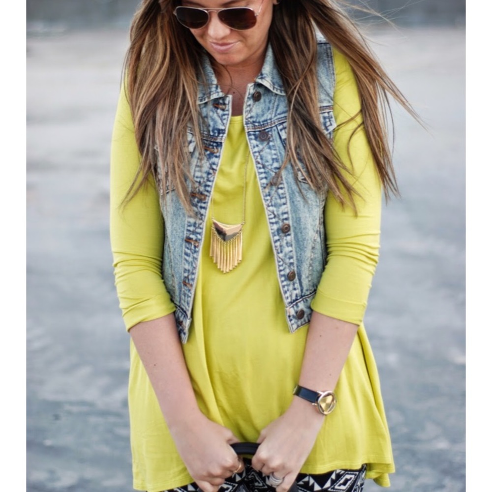 Lime tunic - Picture 2 of 2